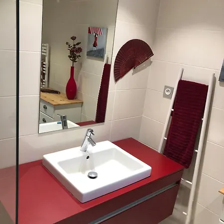 T2 78 M2 Le Saint Elois 1 Terrasse Et Garage * 엑스레뱅