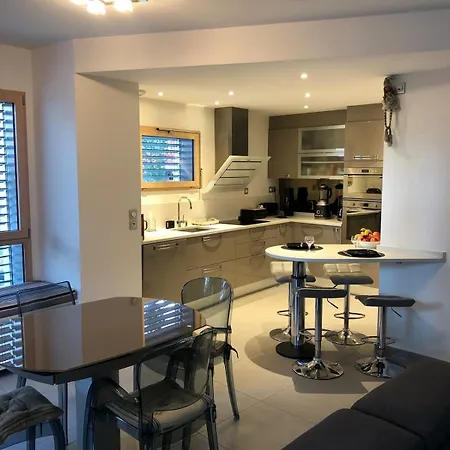 T2 78 M2 Le Saint Elois 1 Terrasse Et Garage 아파트 엑스레뱅