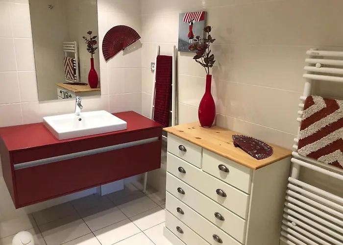 T2 78 M2 Le Saint Elois 1 Terrasse Et Garage アパート