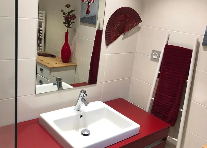 T2 78 M2 Le Saint Elois 1 Terrasse Et Garage * エクスレバン